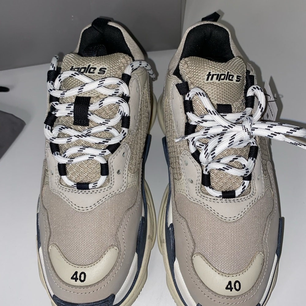 Balenciaga Men's “Vanille” Sneakers - Picture 3 of 5